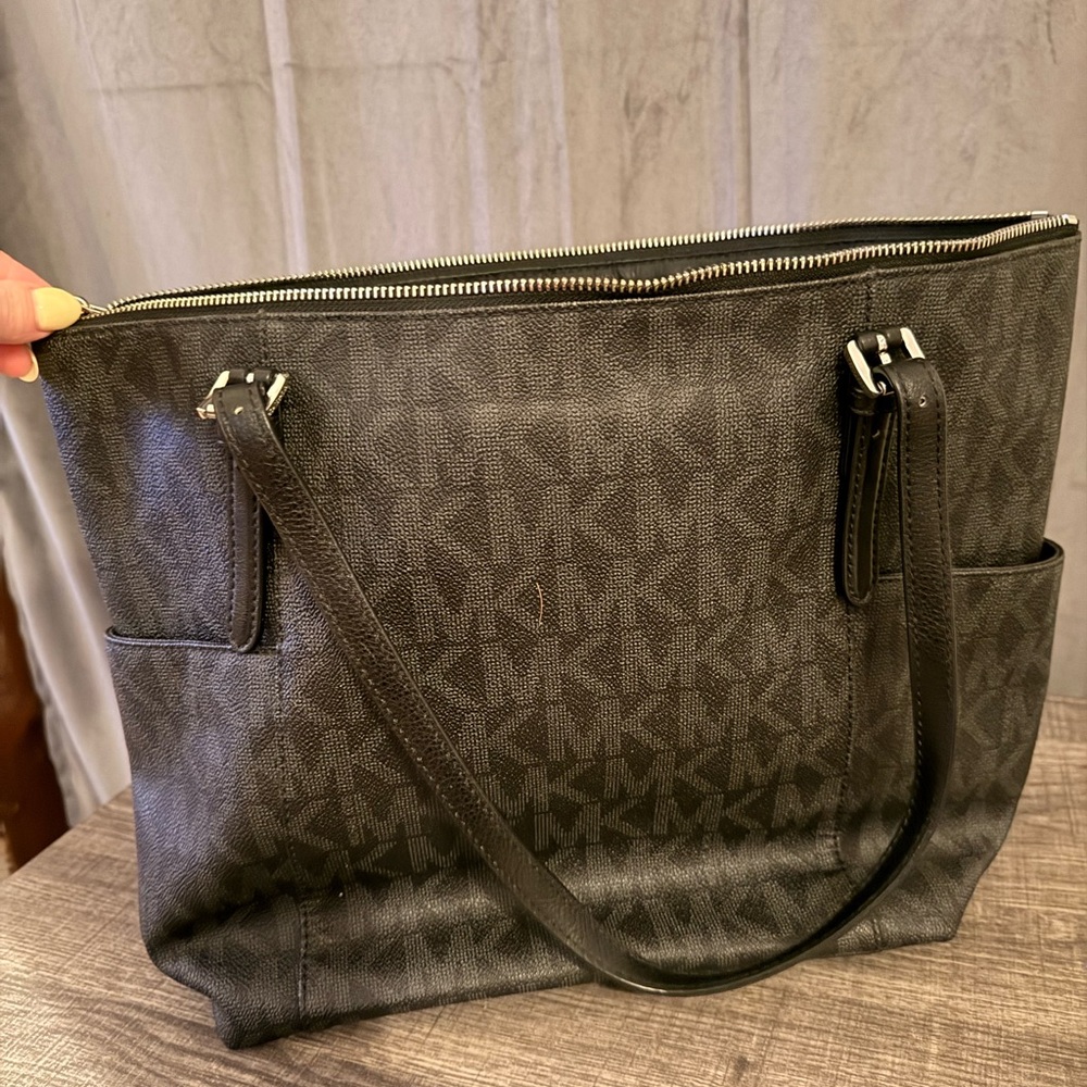 Michael Kors Tote